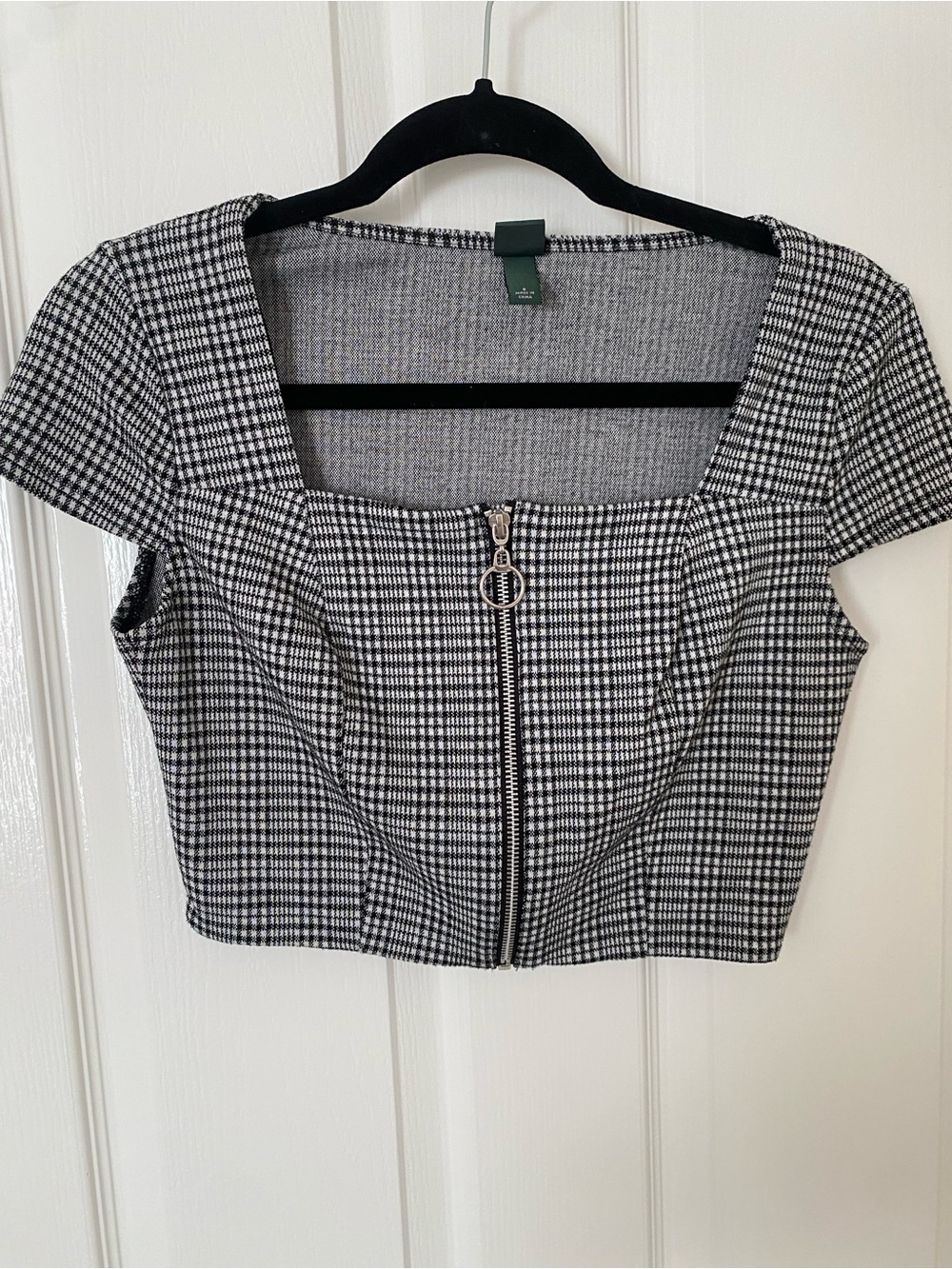 wild fable Black and White Checked Zip-Front Crop Top